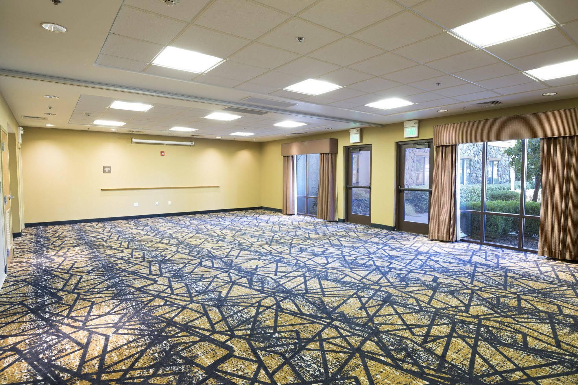 Hampton Inn & Suites Windsor-Sonoma Wine Country מראה חיצוני תמונה