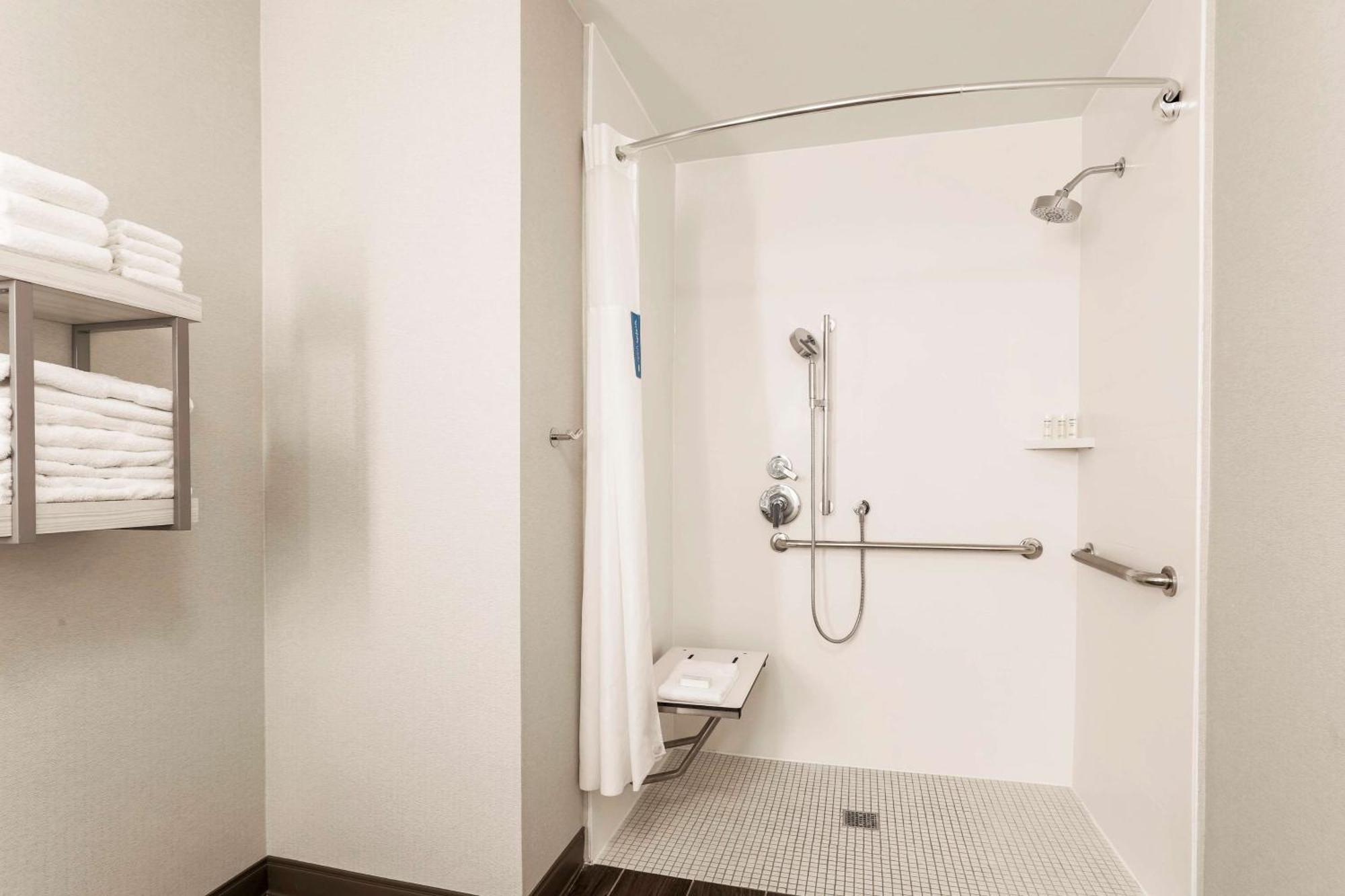 Hampton Inn & Suites Windsor-Sonoma Wine Country מראה חיצוני תמונה