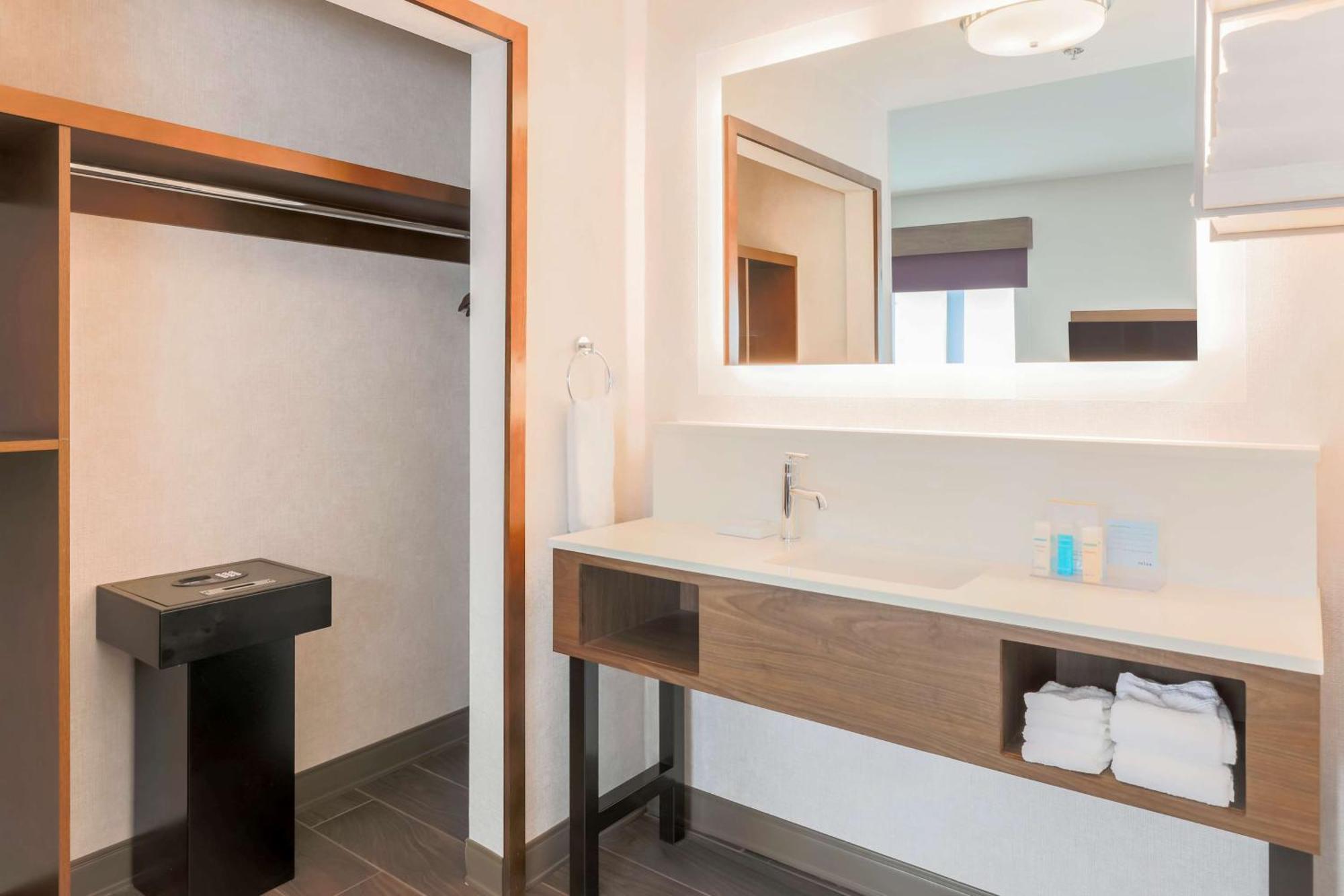 Hampton Inn & Suites Windsor-Sonoma Wine Country מראה חיצוני תמונה