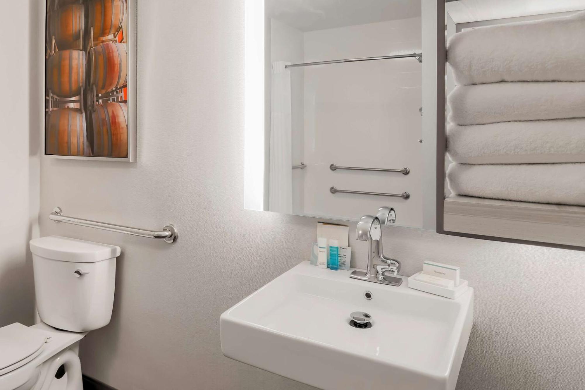 Hampton Inn & Suites Windsor-Sonoma Wine Country מראה חיצוני תמונה