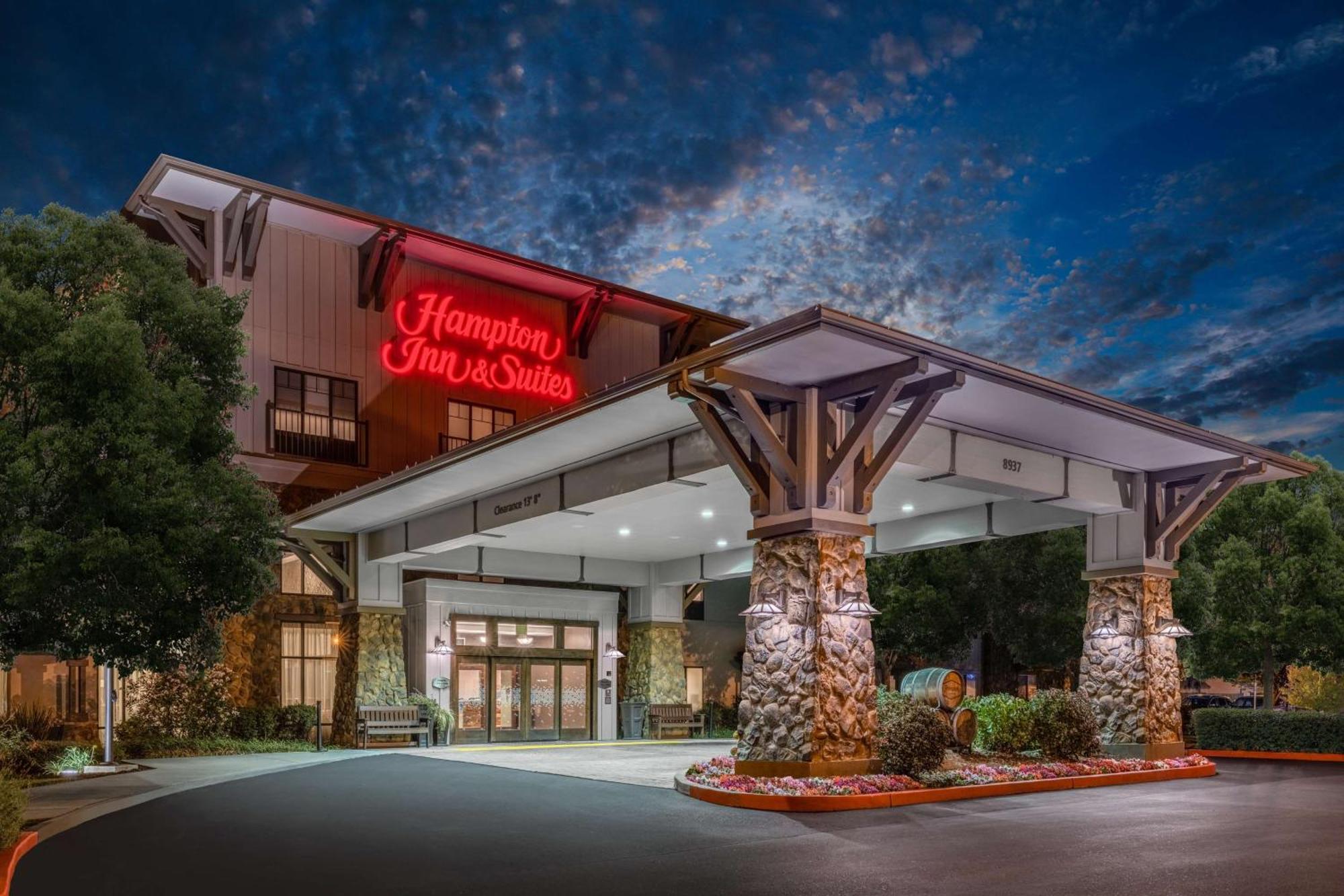 Hampton Inn & Suites Windsor-Sonoma Wine Country מראה חיצוני תמונה