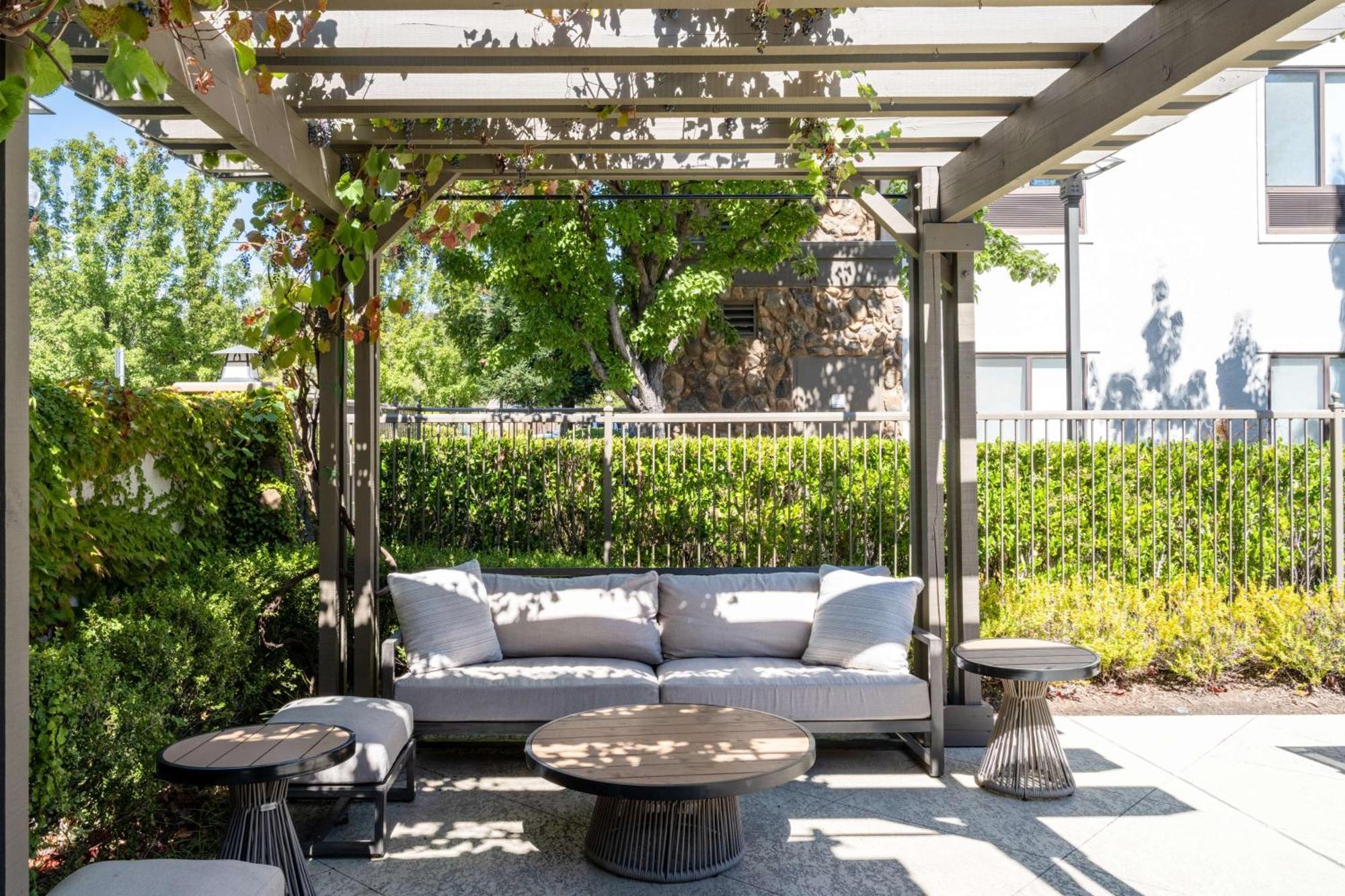 Hampton Inn & Suites Windsor-Sonoma Wine Country מראה חיצוני תמונה