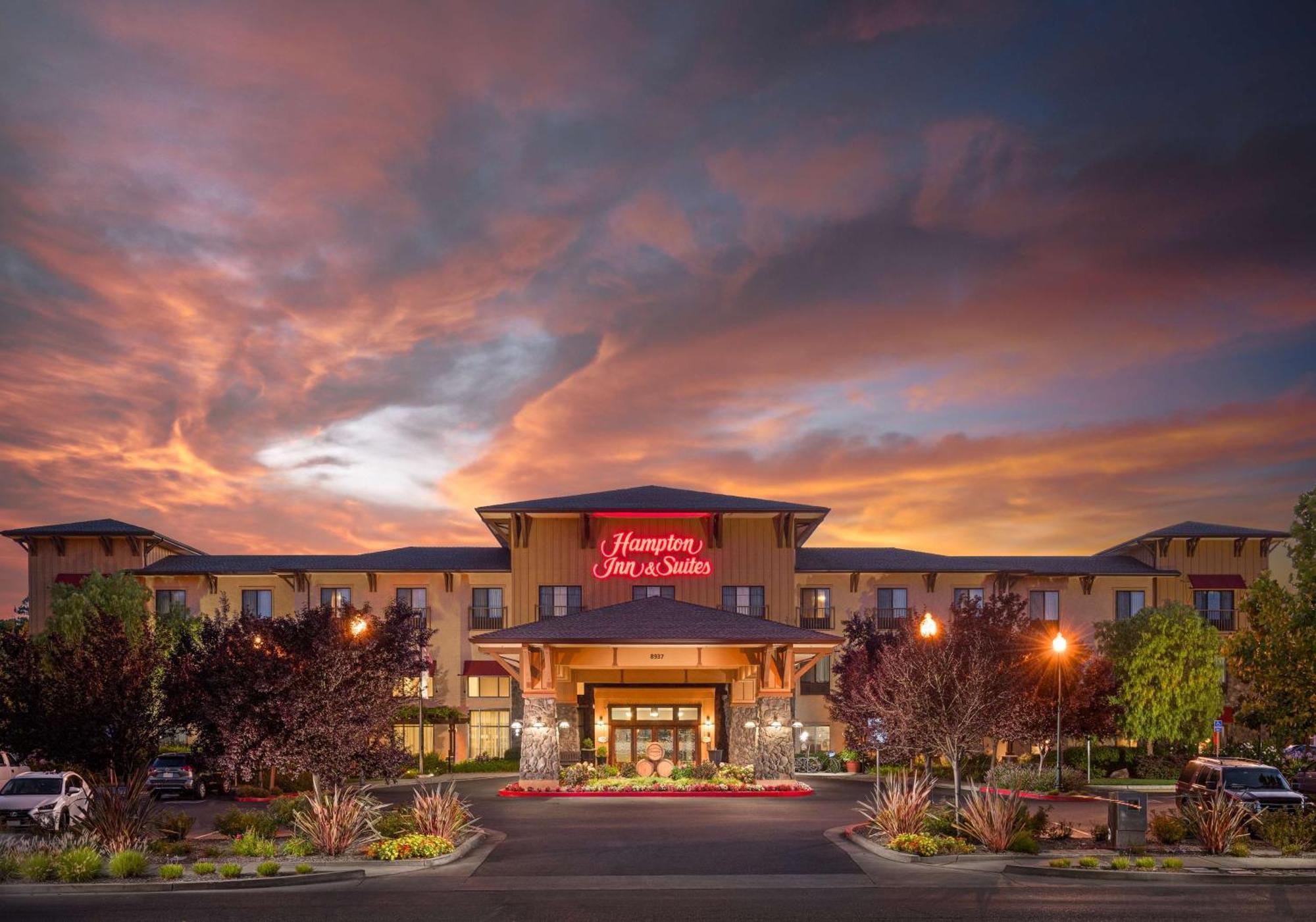 Hampton Inn & Suites Windsor-Sonoma Wine Country מראה חיצוני תמונה