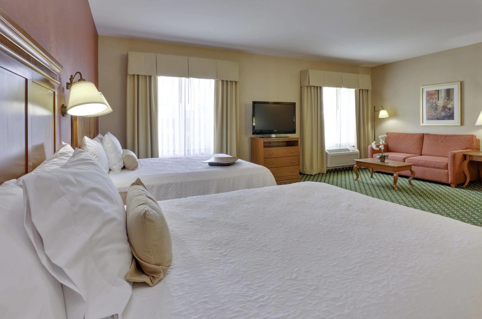 Hampton Inn & Suites Windsor-Sonoma Wine Country מראה חיצוני תמונה